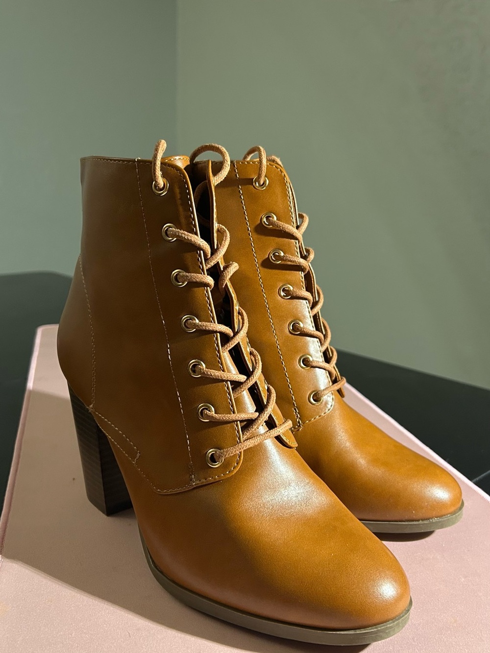 Women's Lace-Up Ankle Boots in Tan with Block Heel